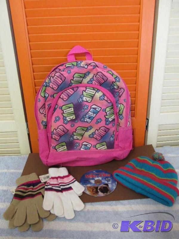 lot 131 image: Back Pack, Two Pairs of Gloves and a Hat.