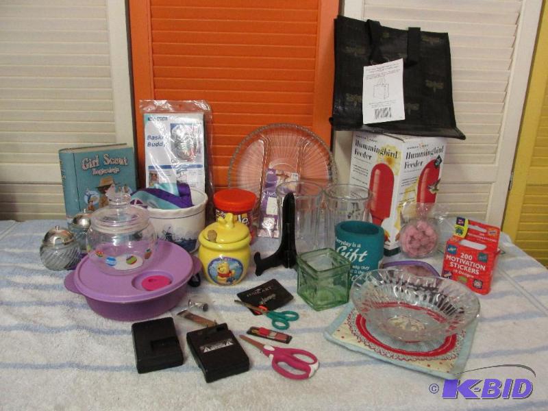 lot 141 image: A Whole bunch of stuff