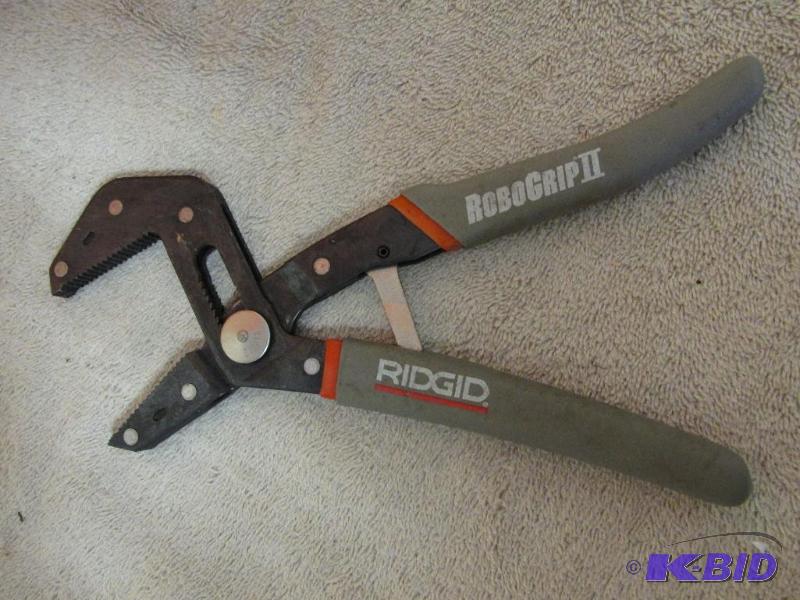 lot 38 image: RoboGrip II