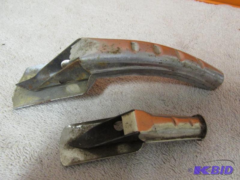 lot 41 image: Vintage Oil Spouts - 2