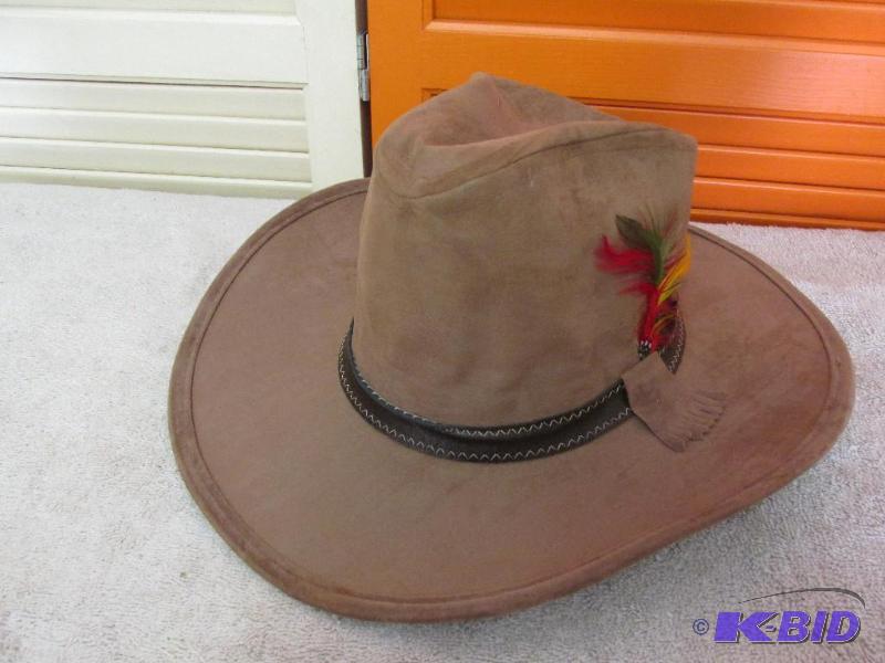 lot 68 image: Stetson Cowboy Hat - size Small