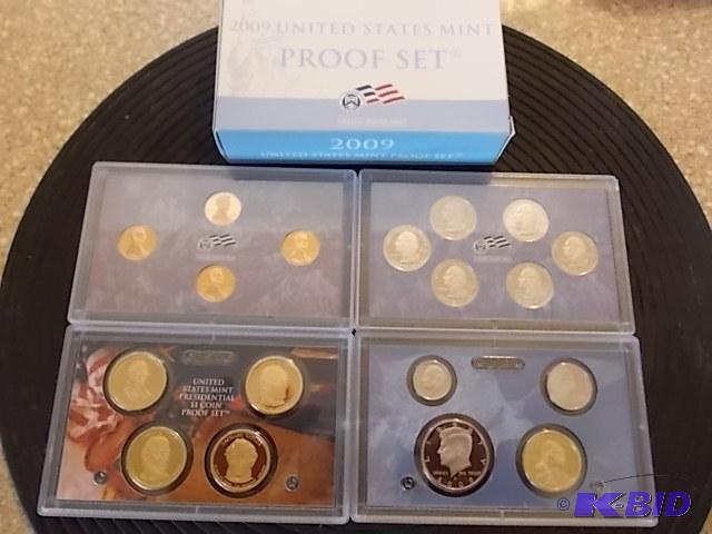 lot 10 image: 2009 US Mint Proof Set With One Dollar Presid...