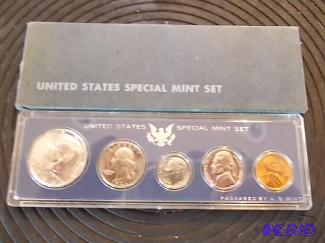 lot 2 image: 1966 US Special Mint Set...