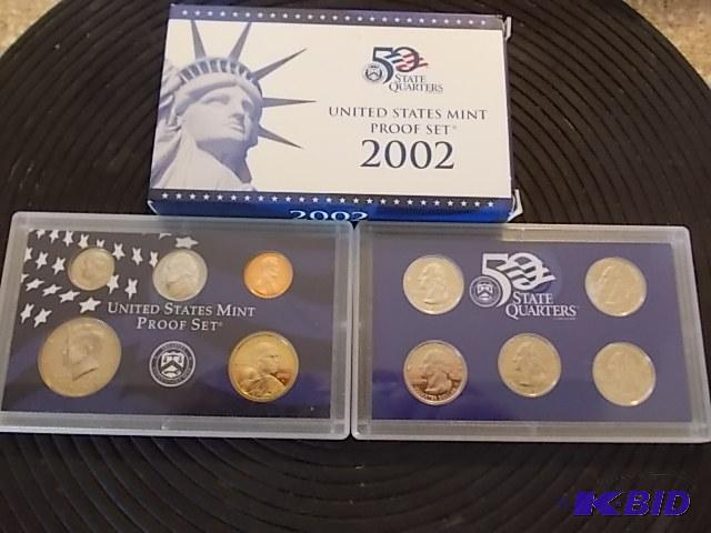 lot 8 image: 2002 US Mint Proof Set With Sac Dollar & ...