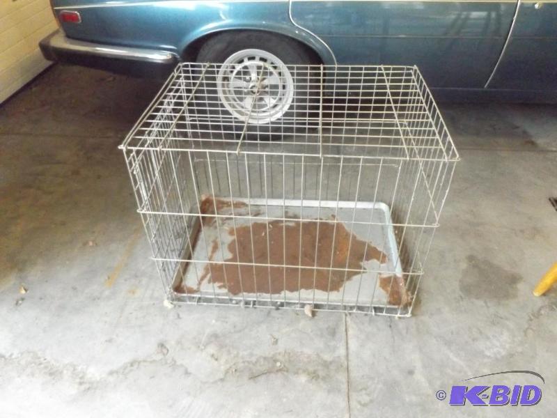 lot 17 image: Pet Carrier...