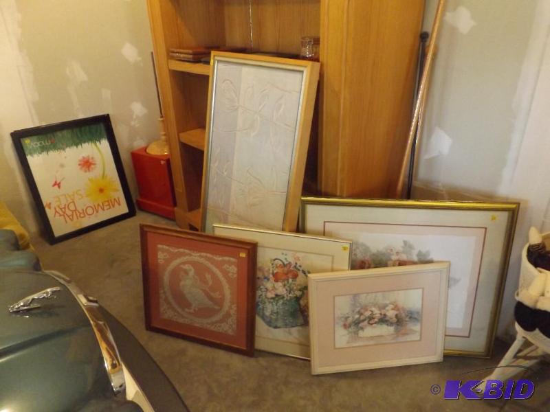 lot 46 image: Lot of Pictures...