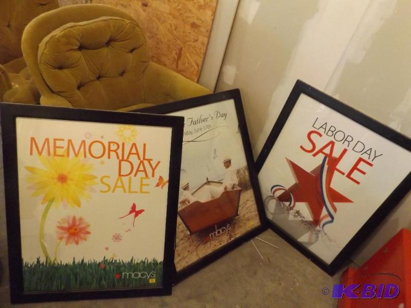 lot 49 image: Holiday Sale signs from Macys...