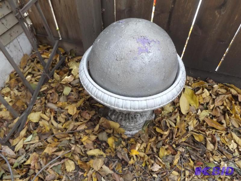 lot 56 image: Bird feeder with decorative ball...