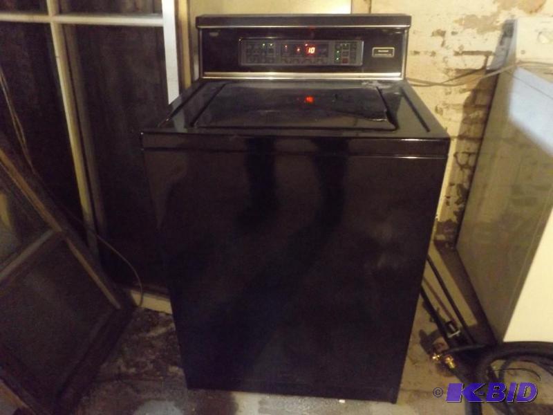 lot 6 image: Kenmore Electronic Fabric Care Washing Machin...