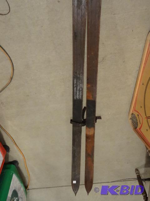 Pair of Vintage Skis...
