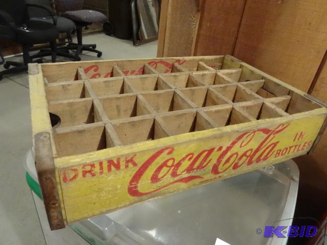 Vintage Wood Coca Cola Bottle Tray...