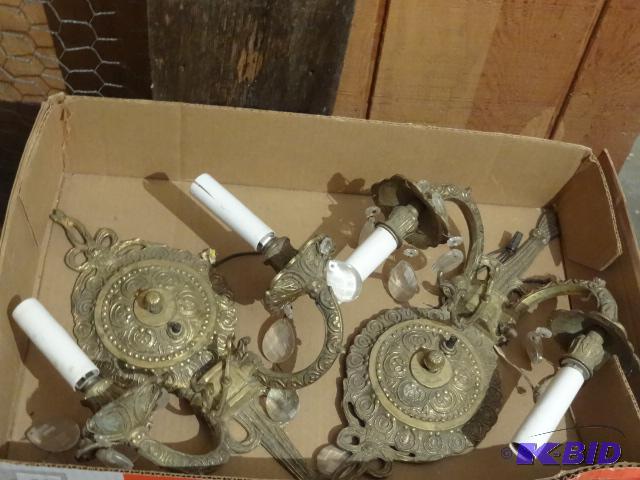 2 brass Wall Hanging Electric Lights. Built i...