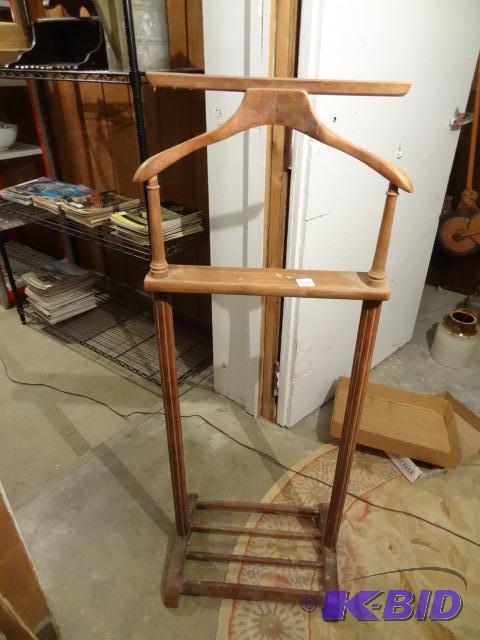 Vintage Wood Gentlemens Stand...