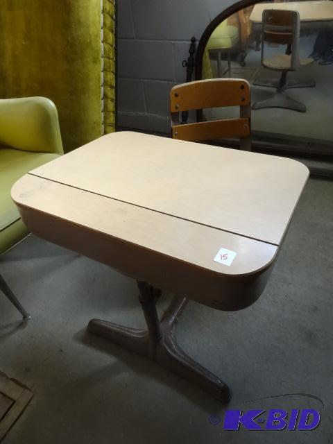 Vintage Metal Free Standing School Desk...