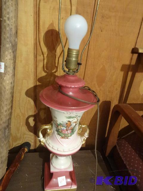 Vintage Table Lamp No shades...