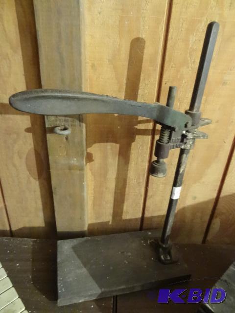 Vintage Bottle Cap Press...
