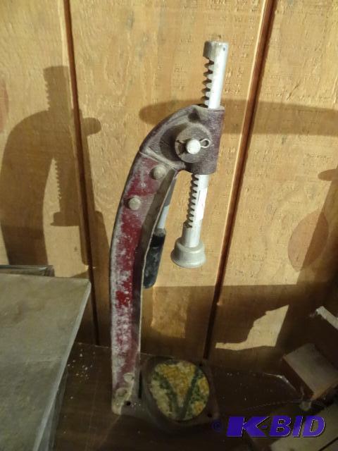 Vintage Bottle Cap Press...