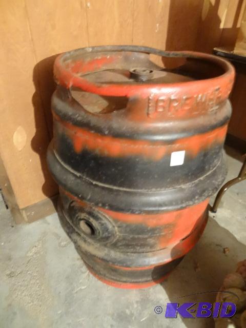 Vintage Mankato Brewing Keg...