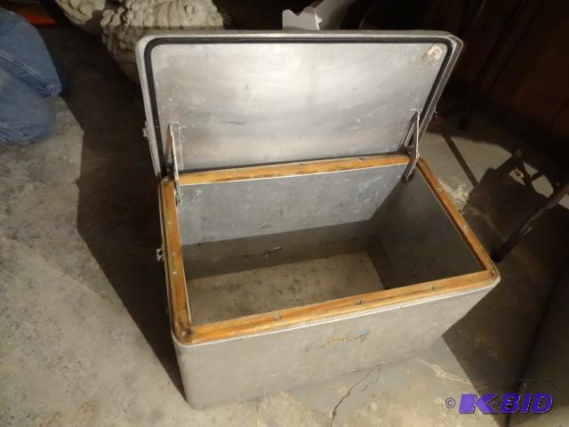 Vintage aluminum cooler, Cronco Mpls Mn...