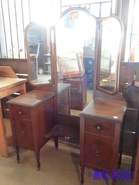 Vintage Vanity Dresser on Wheels 2 Drawer and...