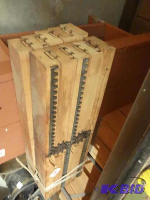 Vintage Table Spreaders for Widening Tables t...