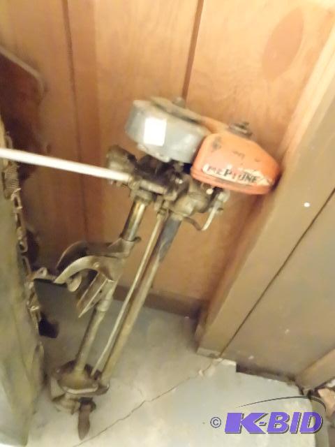 Vintage Neptune Out Board Motor Engine is Fre...