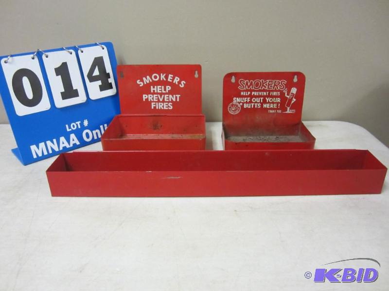 lot 14 image: Vintage Metal Outdoor Smokers Ashtrays