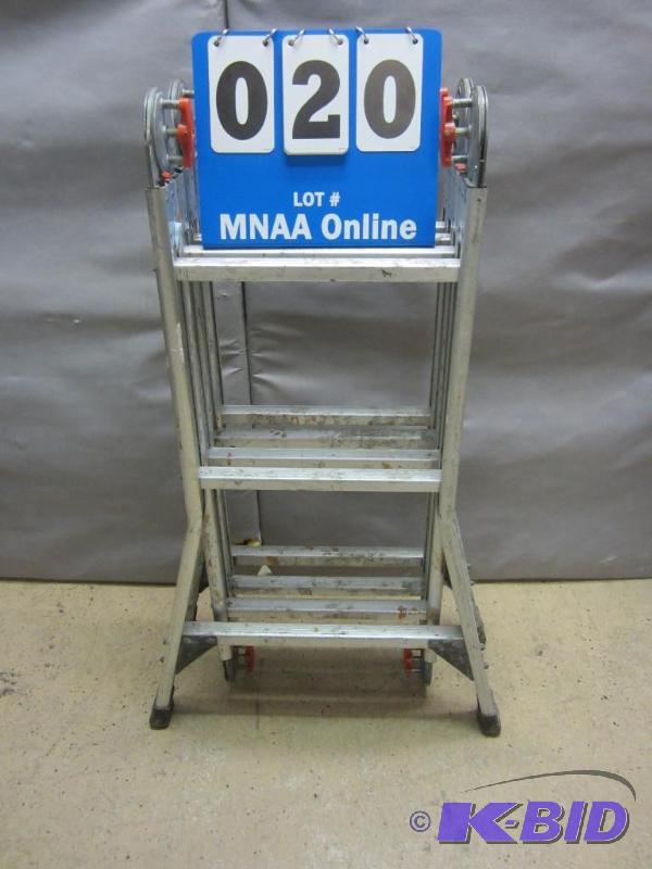 lot 20 image: Metal Flex-O-Ladder