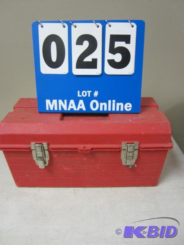 lot 25 image: Tuff Box Tool Box