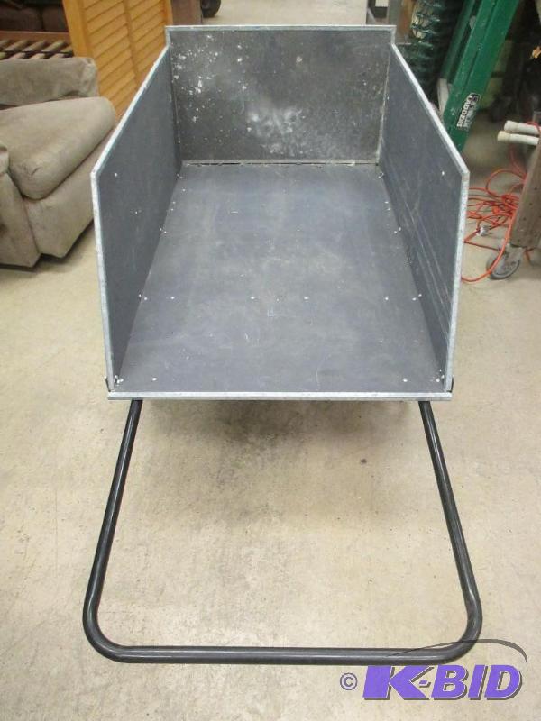 lot 75 image: Two Wheel Pull Cart