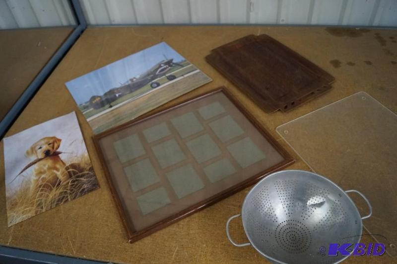 Pictures and kitchen set
