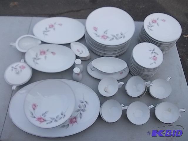 Noritake Rosemarie China 12-Dinner Plates, 12...