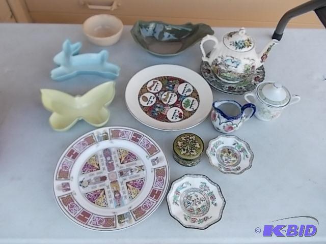 Tea Pot, Other Vintage Dishes...