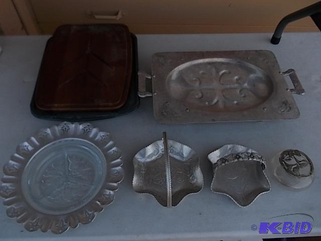 Lot Of Aluminum Dishes...