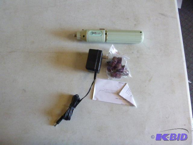 Peticure Petite Pet Nail Groomer...