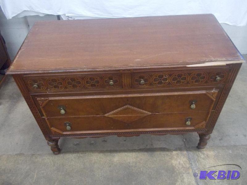 Dresser