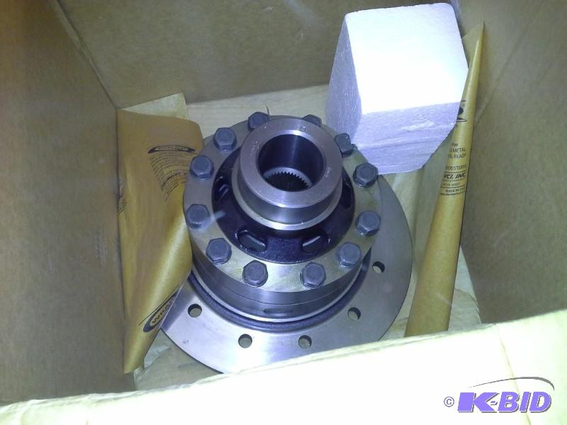 lot 105 image: CARRIER DIFFERENTIAL (CASE ONLY) GILLIG 82-13101-001