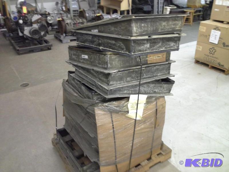 lot 108 image: BAFFLE RADIATOR GILLIG 43-26609-001