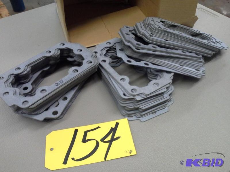 lot 1154 image: (QTY 100) GASKET TRANSMISSION PTO  B400 GILLIG LOW FLOOR  23048037
