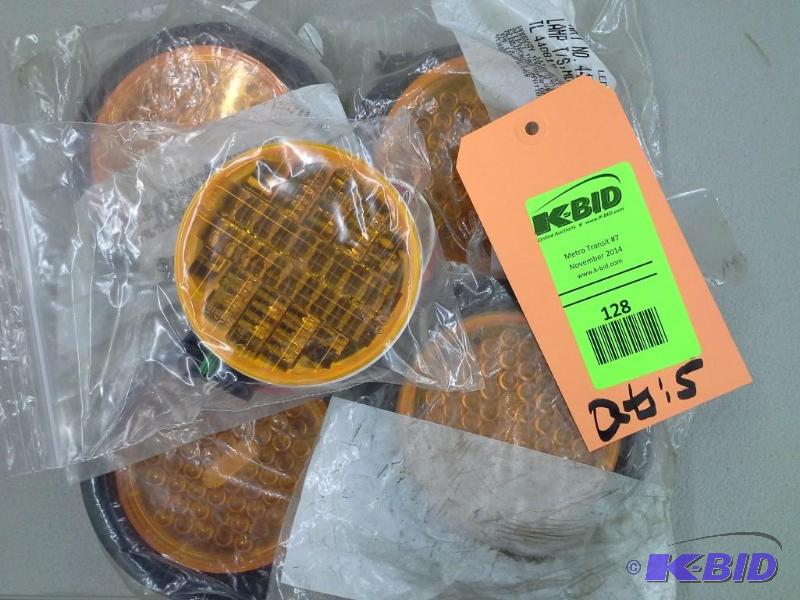 lot 128 image: Lamp Decal Amber LED New Flyer 3000-3054 127009