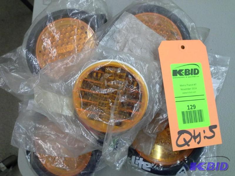 lot 129 image: Lamp Decal Amber LED New Flyer 3000-3054 127009