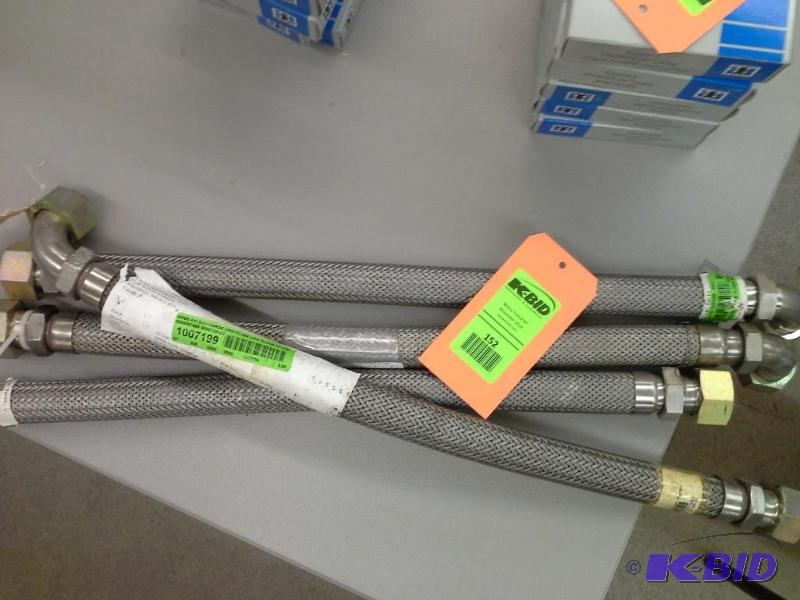 lot 152 image: HOSE AC DISCHARGE NEW FLYER LOW FLOOR 071030