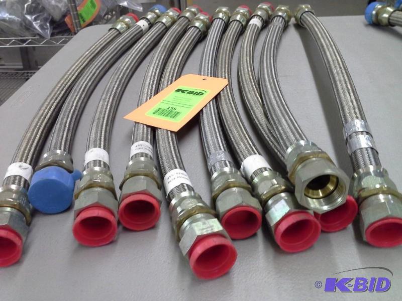 lot 155 image: HOSE AC DISCHARGE GILLIG 1700 TO 2029 55-02404-127