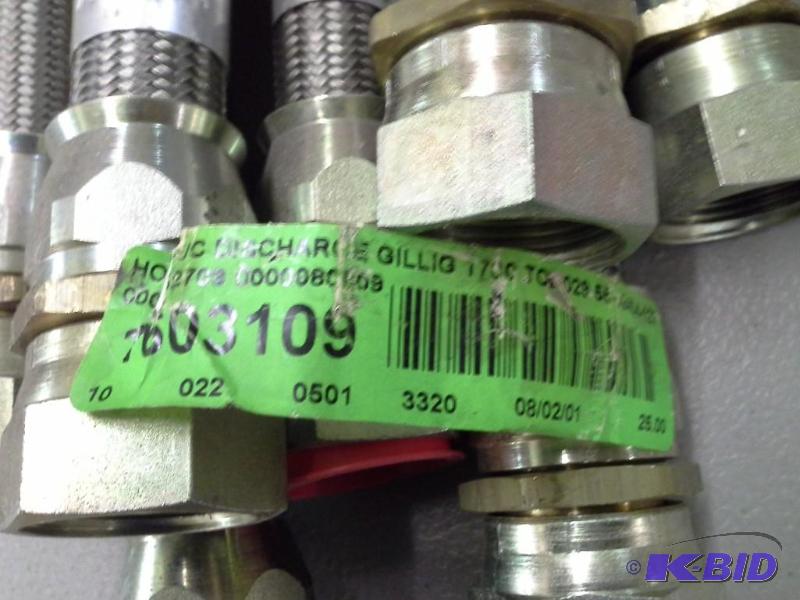 lot 158 image: HOSE AC DISCHARGE GILLIG 1700 TO 2029 55-02404-127