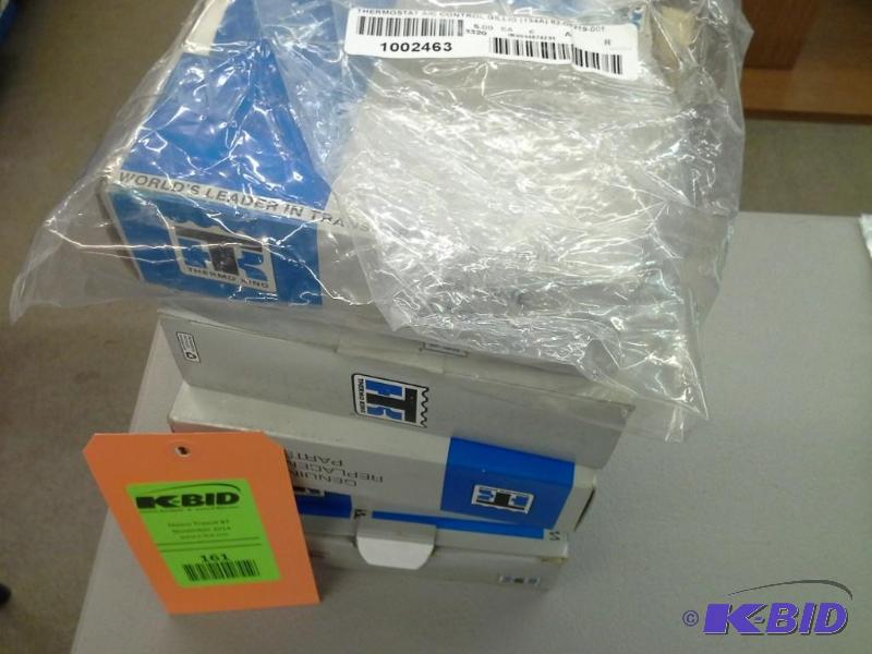 lot 161 image: BOARD THERMOSTAT AC CONTROL GILLIG (134A) 82-09219-001