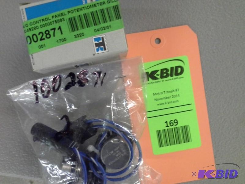 lot 169 image: KIT AC CONTROL PANEL POTENTIOMETER GILLIG 82-13732-000