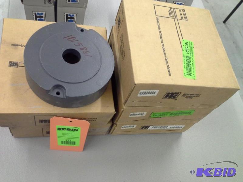 lot 172 image: SHIELD AC CONDENSER MOTOR GILLIG 77-1727  94 FLYER