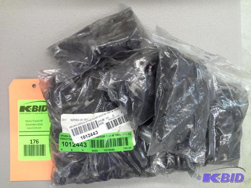 lot 176 image: BRUSH CIRCULATING PUMP MOTOR 1991 & 1994 NEW FLYER 4 EA MOTOR