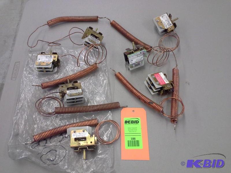 lot 188 image: THERMOSTAT UNITED ELECTRIC CONTROLS 792 GILLIG 86.77900.0536