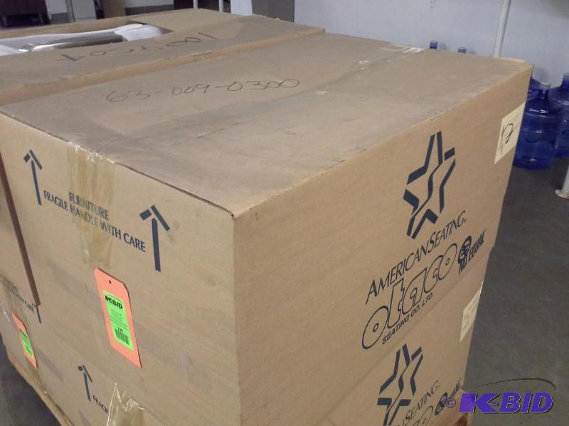 lot 190 image: MODULE SEAT STAINLESS STEEL AMERICAN SEATING NEW FLYER 200262044
